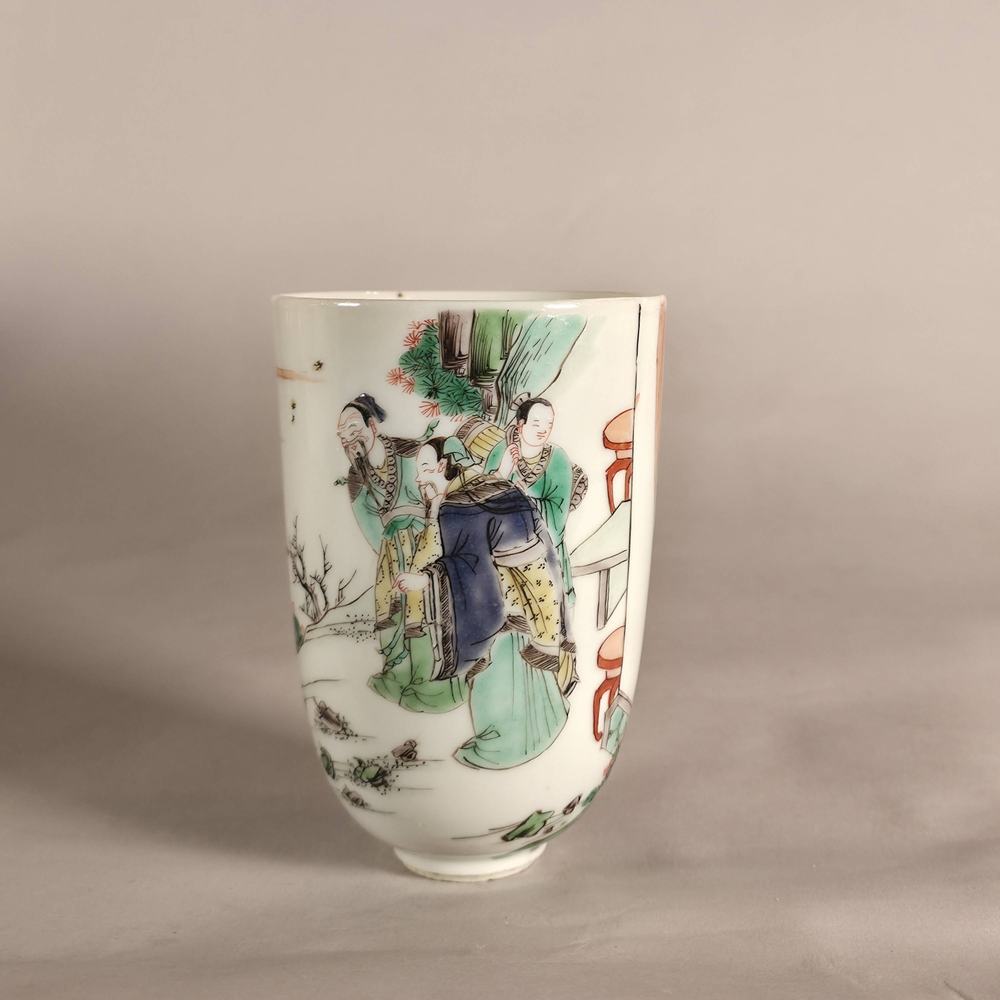 AA62 Famille verte 'U' shape beaker Kangxi(1662-1722) painted in famille verte enamels depicts a famous East Asian allegorical tale known as The Vinegar Tasters (Sān suān tú)