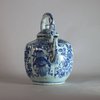 AA11 Chinese blue and white Kraak wine pot and cover, Wanli (1573-1619)