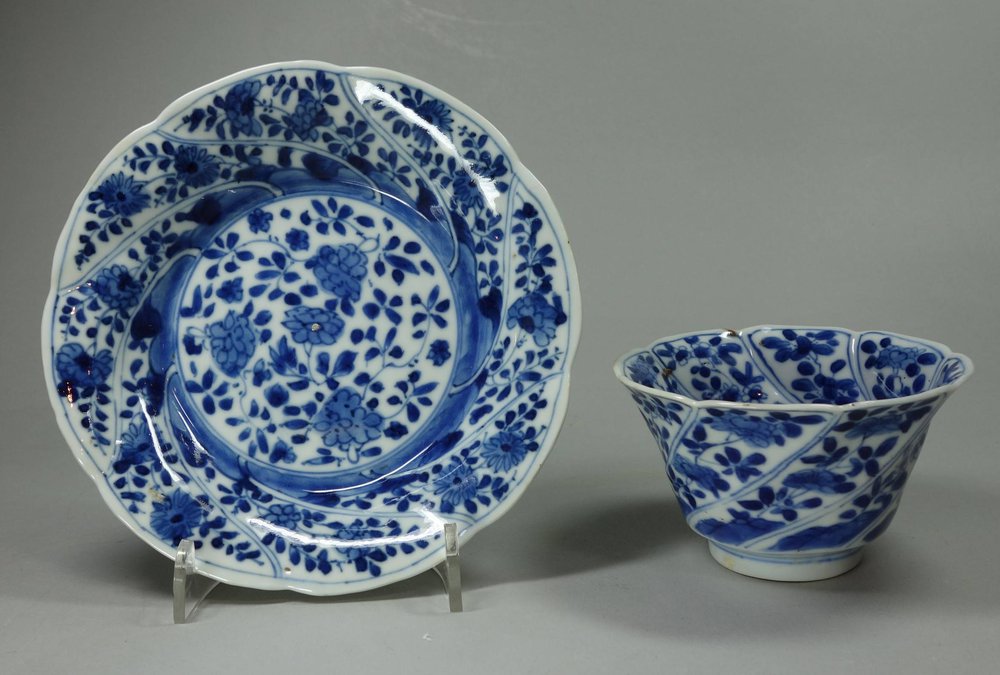 F949 Blue and white teabowl and saucer, Kangxi (1662-1722)