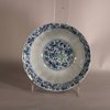 W905 Chinese blue and white bowl, Kangxi (1662-1722)