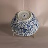 W905 Chinese blue and white bowl, Kangxi (1662-1722)