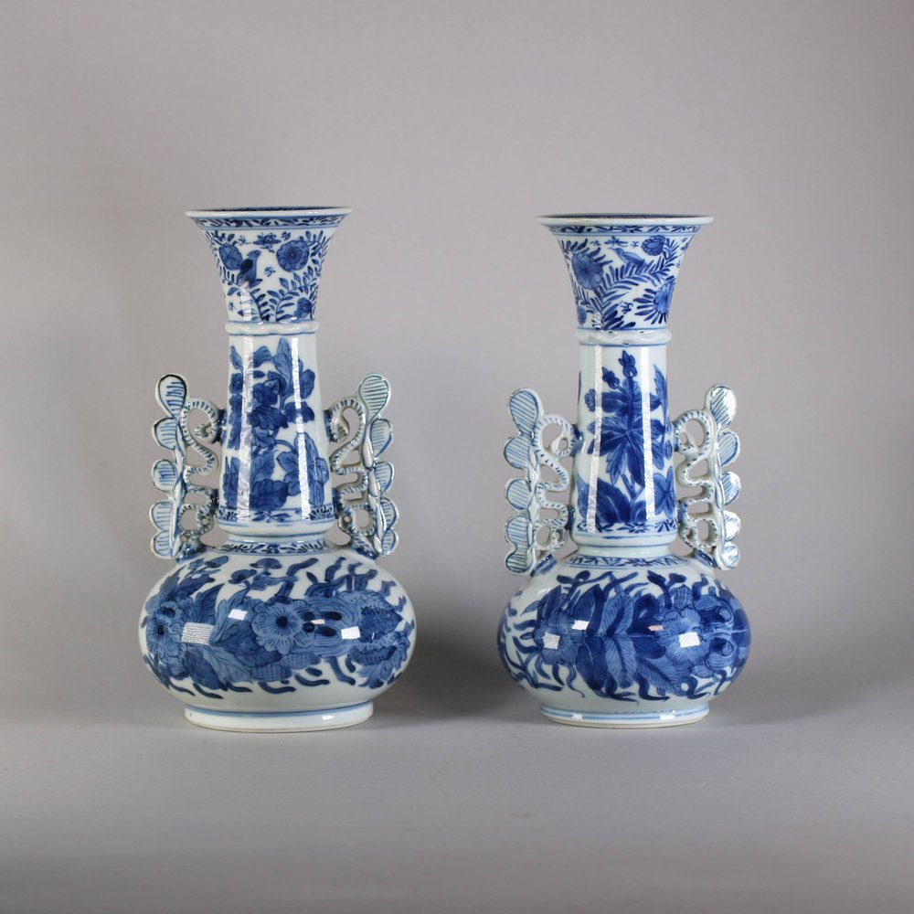 MW179 A pair of Chinese blue and white Venetian-glass style vases
