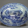 N414 Blue and white tureen and cover, Qianlong (1736-95)