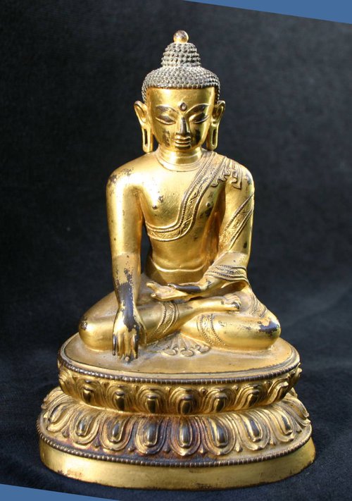 P273 Tibetan gilt-bronze figure of Buddha Sakyamuni