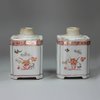 P639 Pair of famille verte square tea caddies, Kangxi (1662-1722)