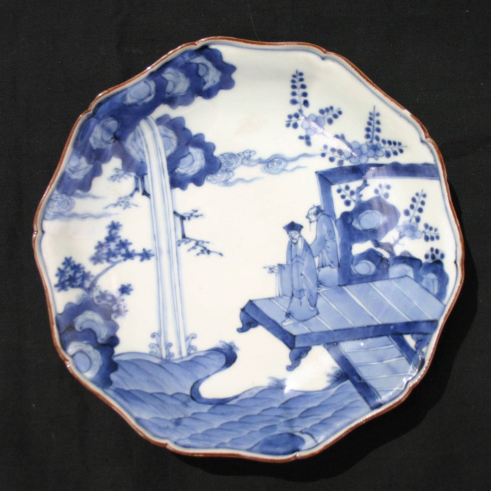 Q219 Pair of Japanese blue and white kakiemon dishes,      SOLD