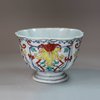Q268 Famille rose teabowl Qianlong (1736-95)