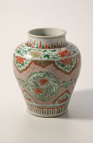 Q4 Wucai baluster vase, Chongzheng (1628-43)