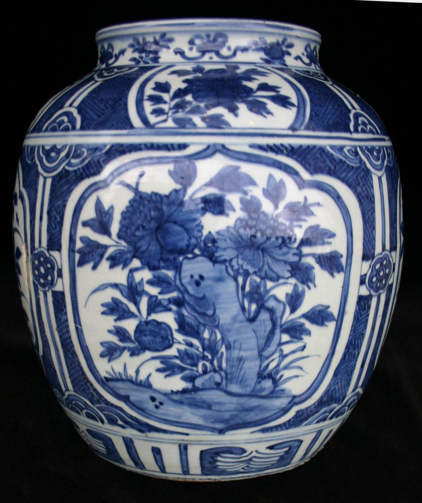Q58 Large Chinese blue and white kraak porselein jar
