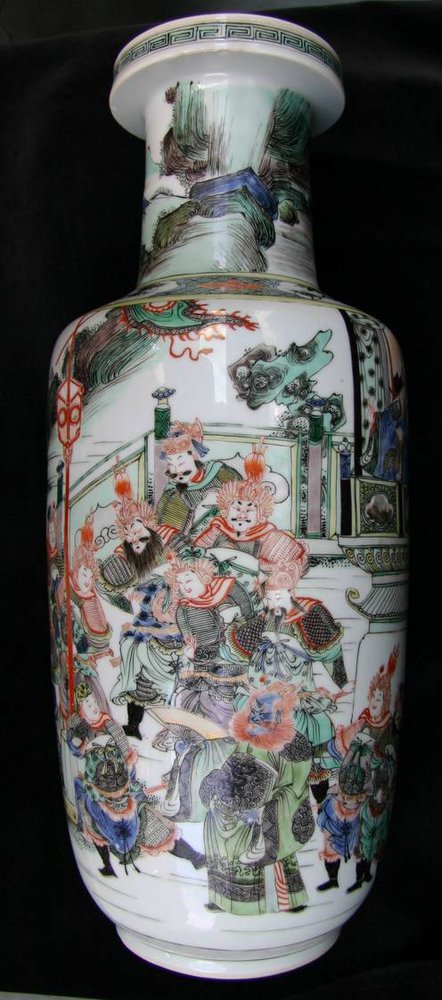 R112 Famille verte rouleau vase, Kangxi (1662-1722)