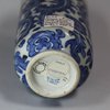 R174 Blue and white cylindrical beaker and fixed cover