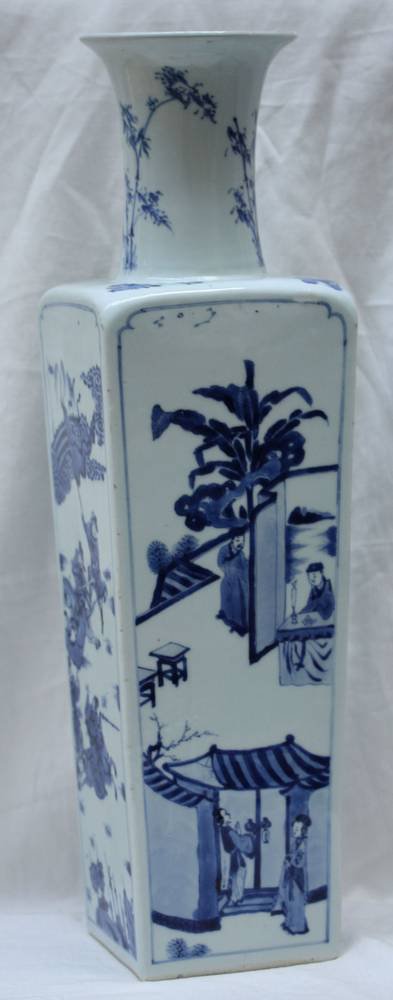 TL137 Blue and white tapering square section vase