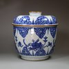 U319 Blue and white bowl and cover, Kangxi (1662-1722)