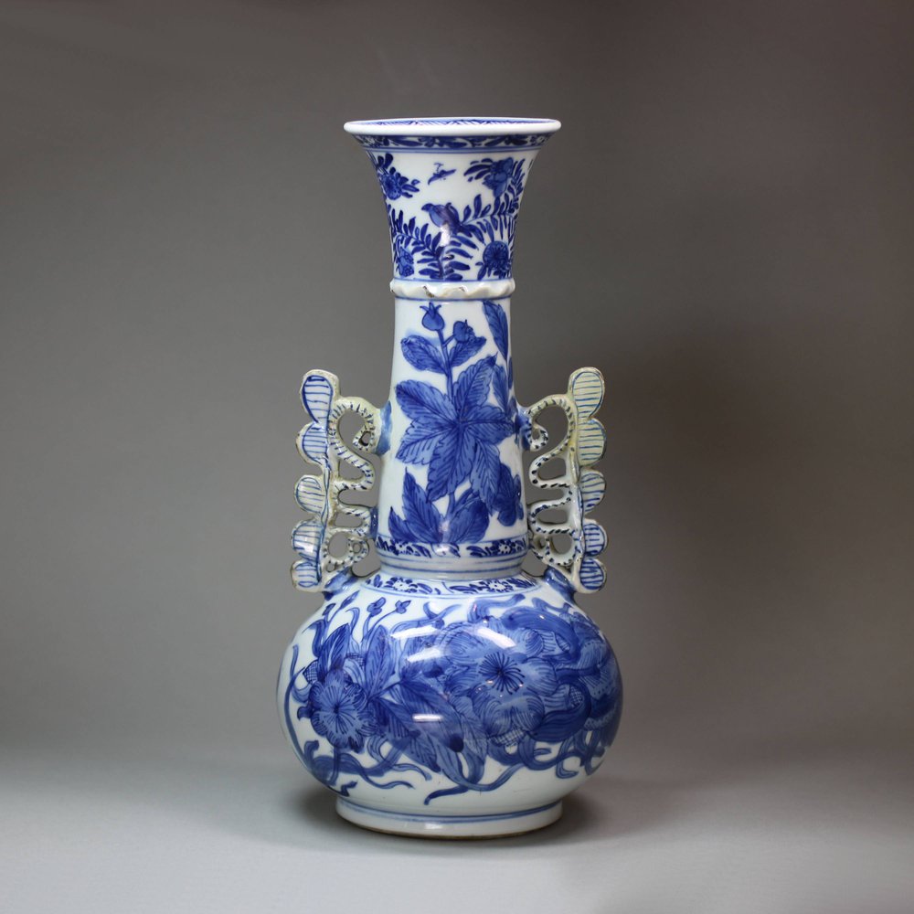 U324 Blue and white Venetian style vase, Kangxi (1662-1722)