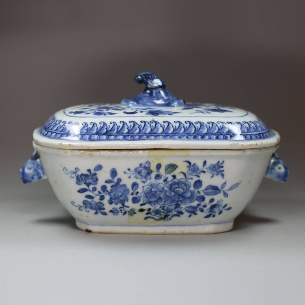 U45 Small Chinese blue and white tureen and cover