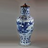 U476 Large Chinese blue and white vase, Kangxi (1662-1722)