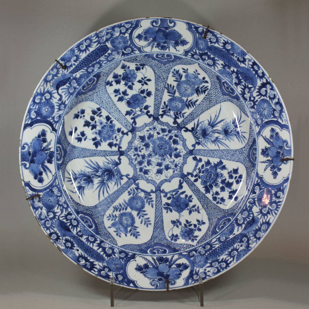 U599 Large Chinese blue and white 'peacock' charger