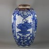 U721 Large Chinese blue and white ovoid vase, Kangxi (1662-1722)