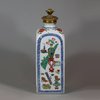 U745 Famille verte gin flask, Kangxi (1662-1722)
