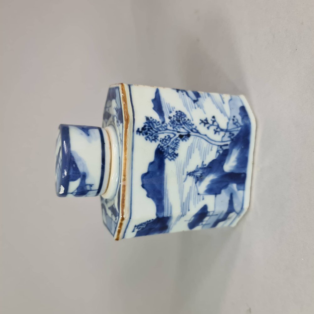 W100 Blue and white hexagonal caddy and cover, Qianlong (1736-95)