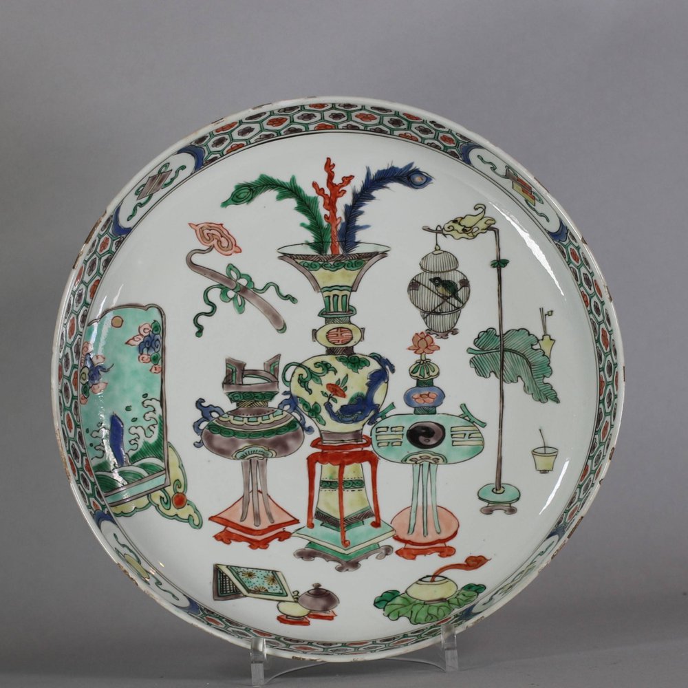 W293 Famille verte saucer dish, Kangxi (1662-1722)