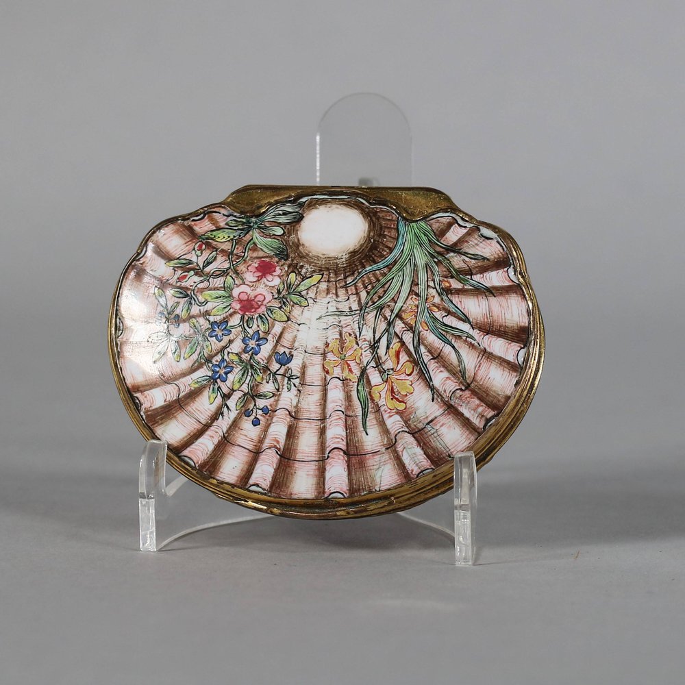 W299 Canton enamel shell-shaped box & cover, Qianlong 