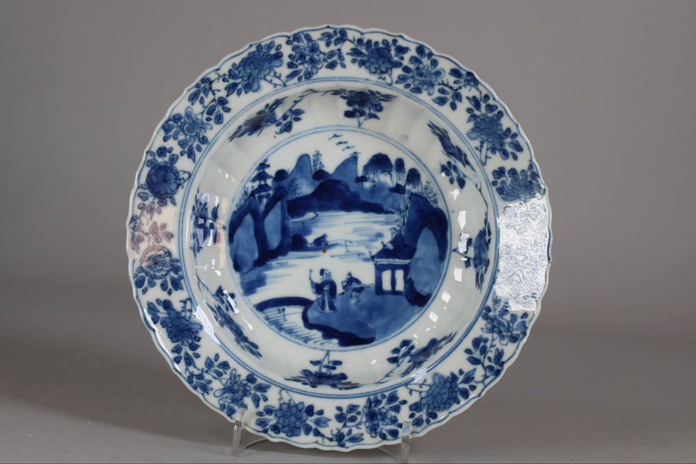 W318 Small Chinese moulded blue and white deep dish