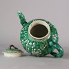 W341 Famille verte teapot, Kangxi (1662-1722)