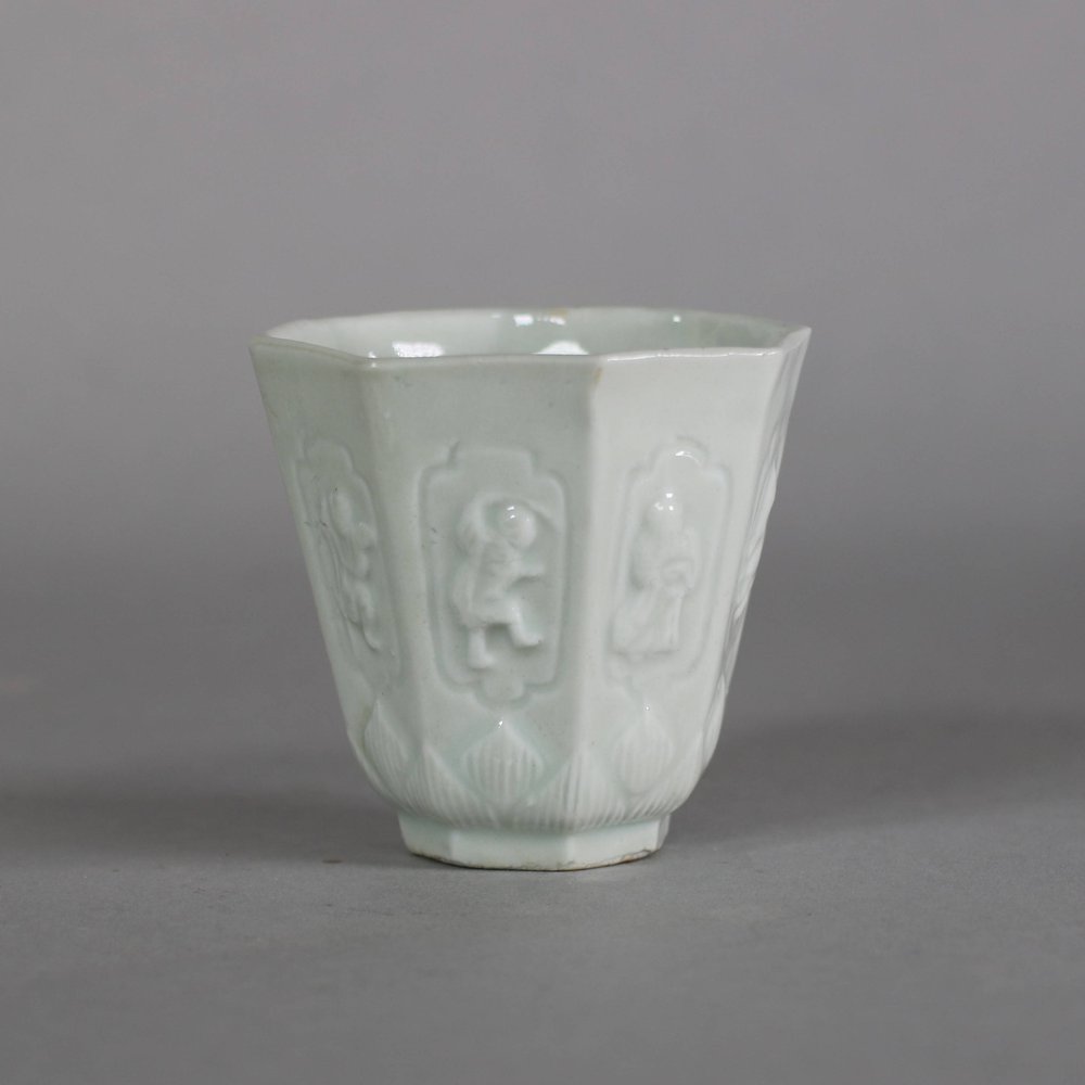 W421 Chinese blanc de chine octagonal cup, Kangxi (1662-1722)