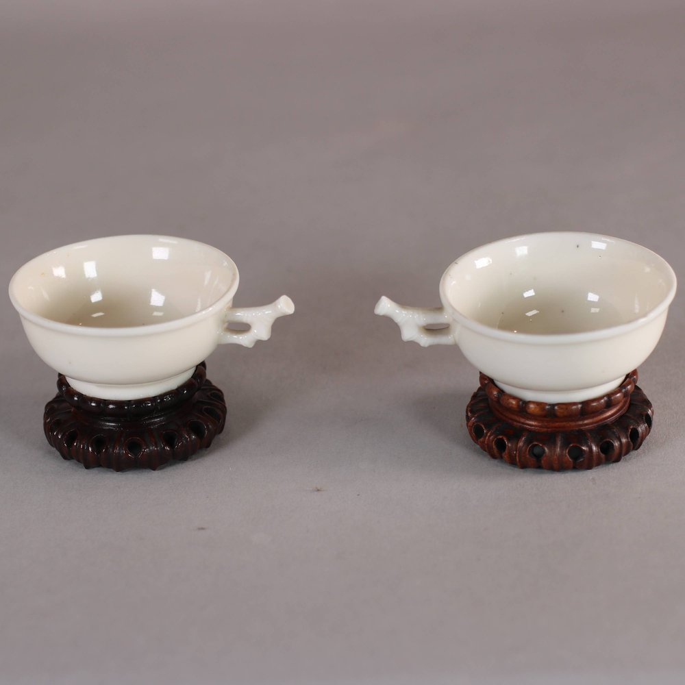 W486 Chinese pair of blanc de chine cups, 18th century