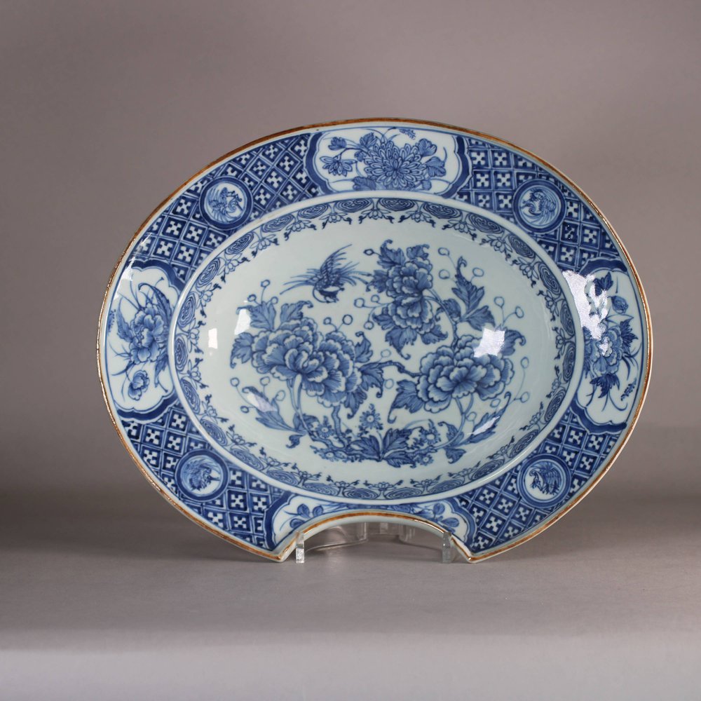 W508 Chinese blue and white barber's bowl, late 18th century