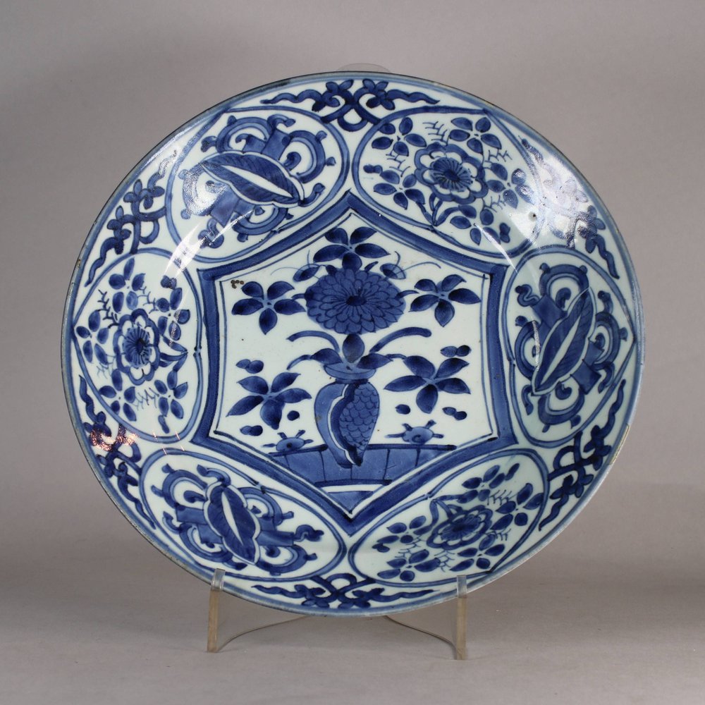 W523 Japanese Arita blue and white plate, c.1680