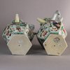 W652 Pair of extremely rare Chinese famille verte ewers, Kangxi (1662-1722)