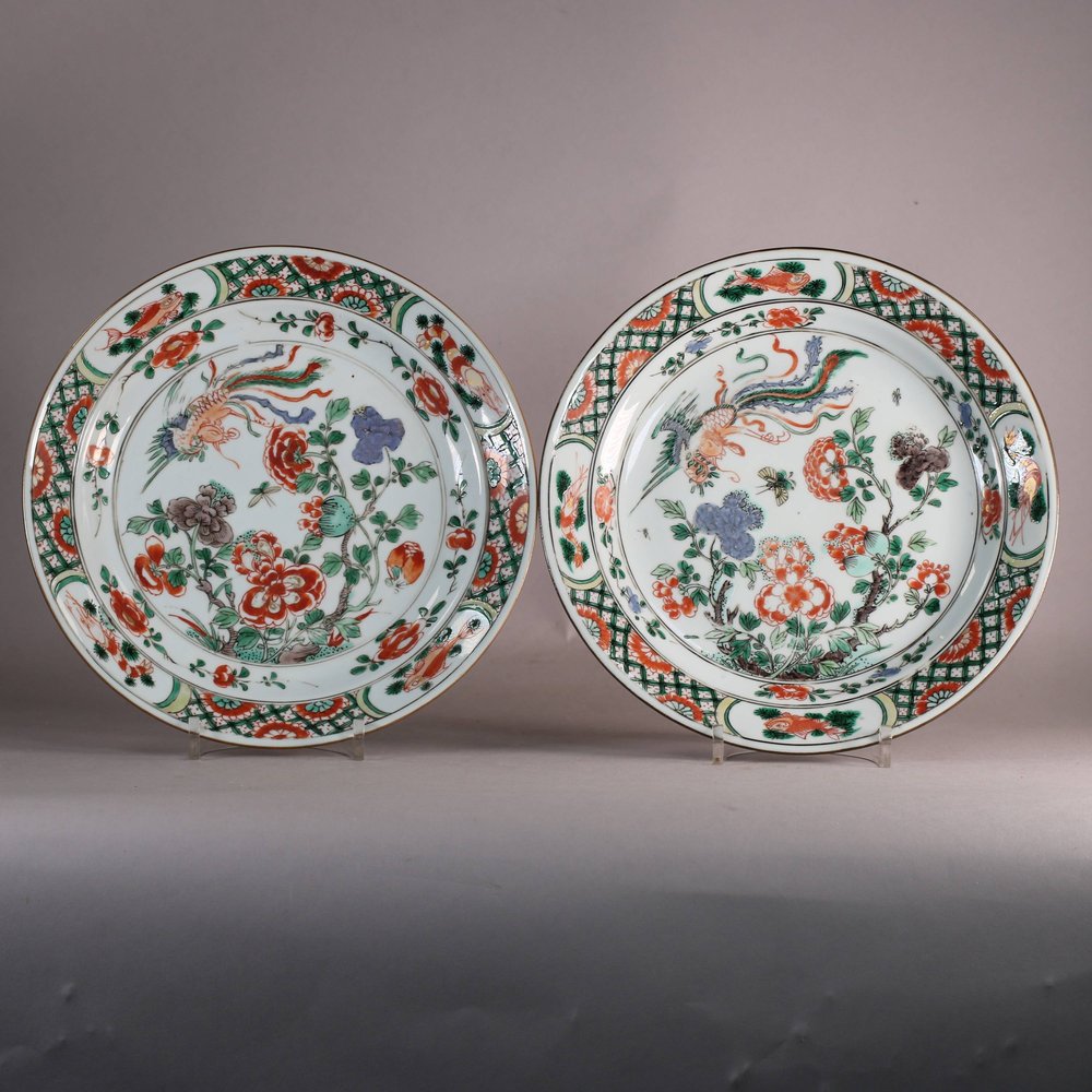 W667 Pair of Chinese famille verte plates, Kangxi (1662-1722)