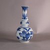 W677 Chinese double gourd vase, Kangxi (1662-1722)