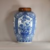 W719 Chinese large blue and white ovoid jar, Kangxi (1662-1722)