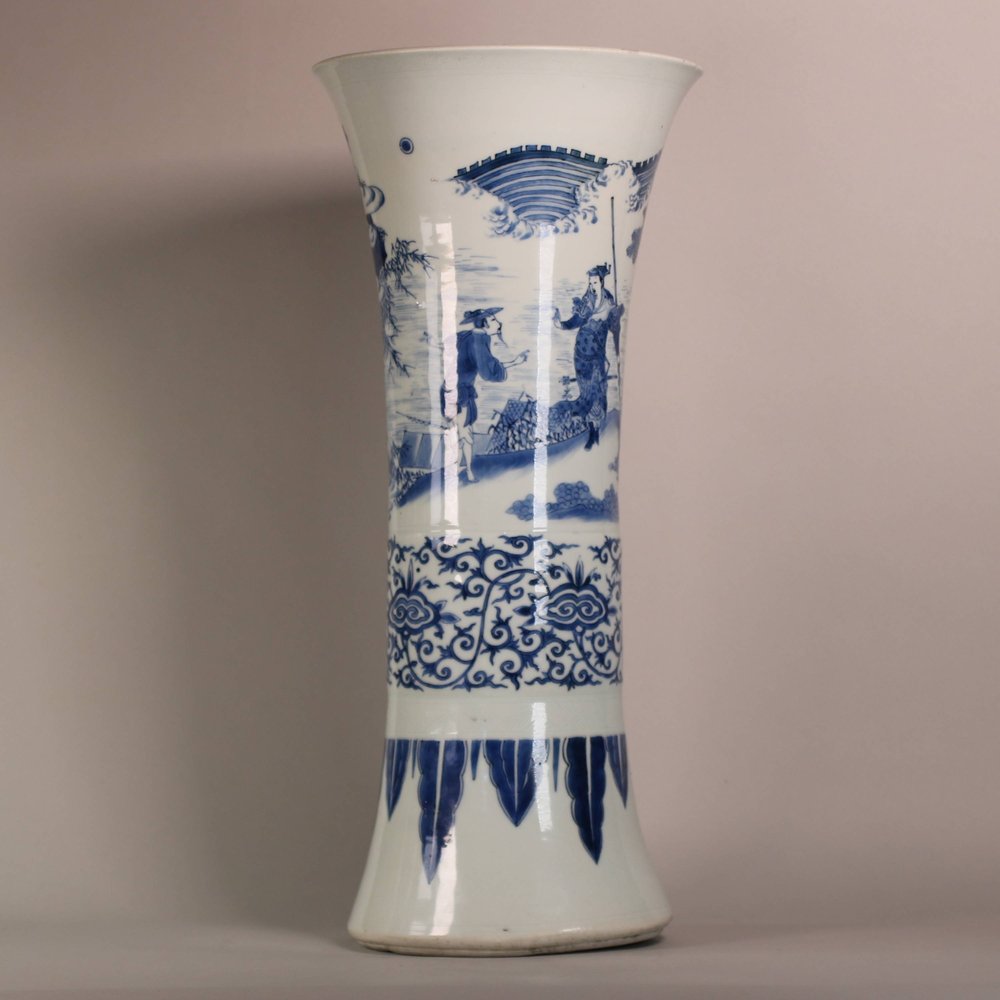 W775 Chinese late Ming Transitional Gu-form beaker vase, Chongzhen (1627-1644)