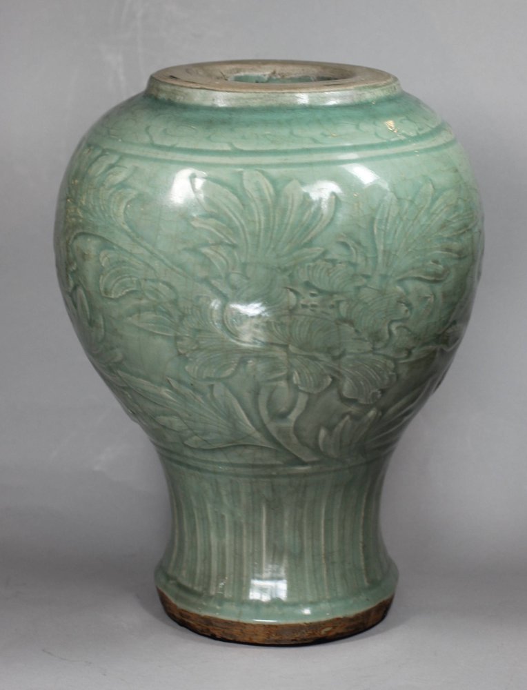 X714 Longquan celadon vase, 14th century, height: 11.25in.