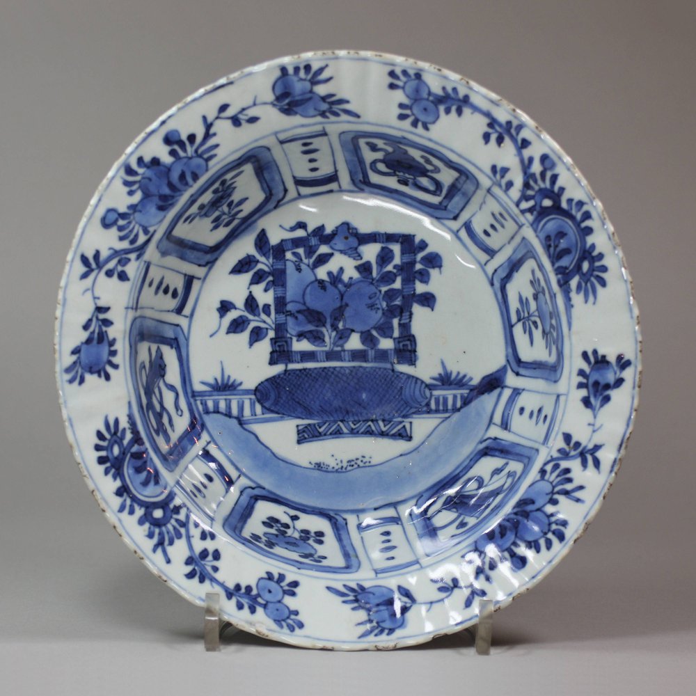 X808 Blue and white klapmutz bowl, Wanli (1573-1619)