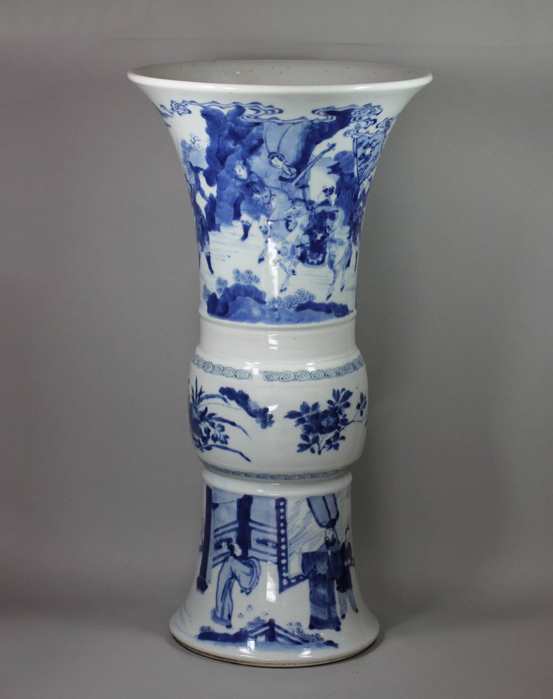 Y343 Blue and white beaker vase, Kangxi (1662-1722)