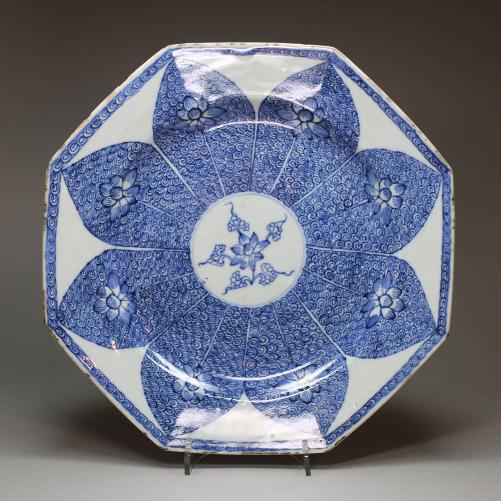 Y859 Blue and white octagonal export plate, Qianlong (1736-95)