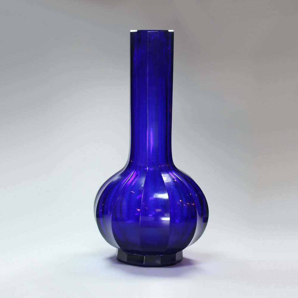 Y908 Imperial deep blue faceted glass bottle vase